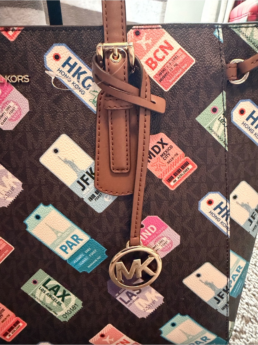 NWT Michael Kors Voyager Signature Logo Tote - Picture 3 of 7